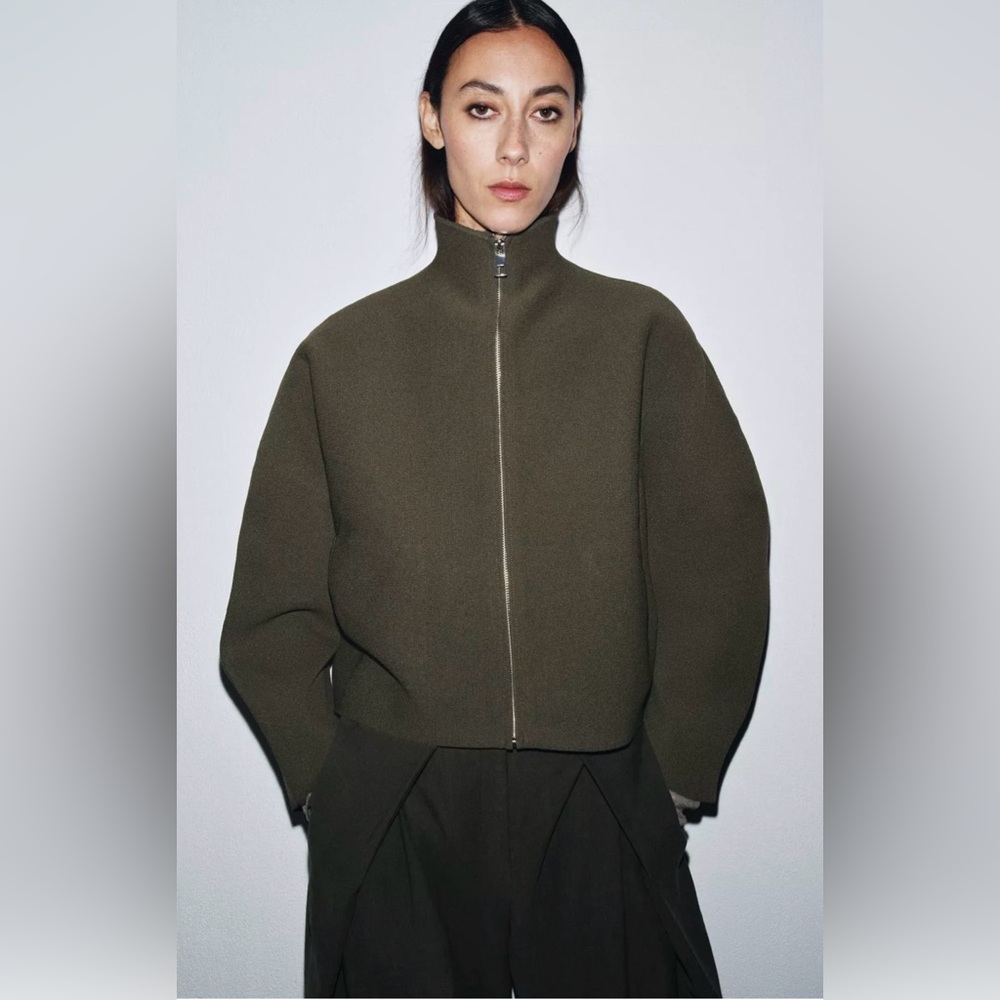 High Collar Knit Zip Up Green Grey Chrome